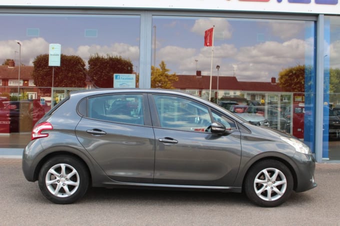 2025 Peugeot 208