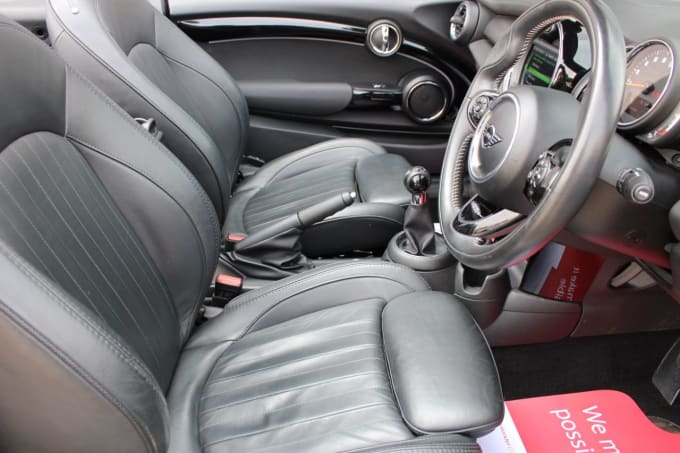 2025 Mini Convertible