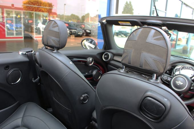 2025 Mini Convertible