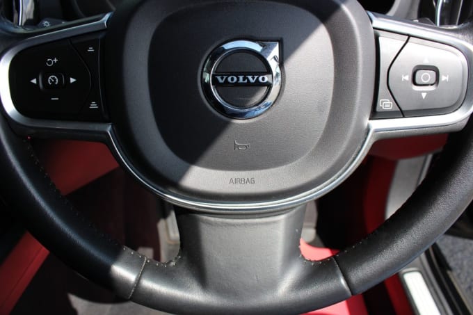 2025 Volvo V60