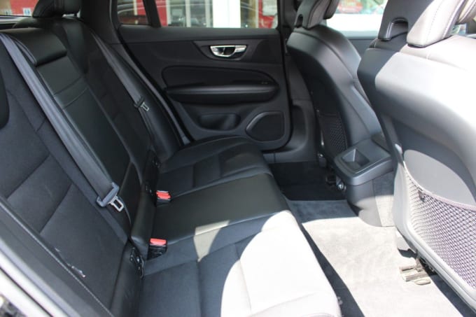 2025 Volvo V60