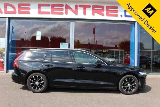 2025 Volvo V60