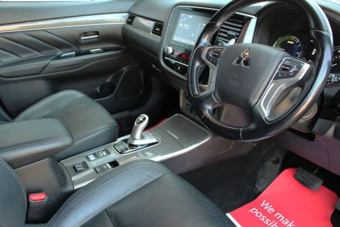 2025 Mitsubishi Outlander
