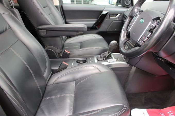 2025 Land Rover Freelander 2