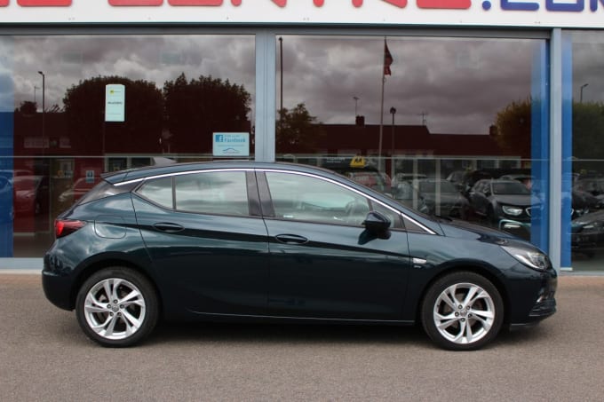 2025 Vauxhall Astra