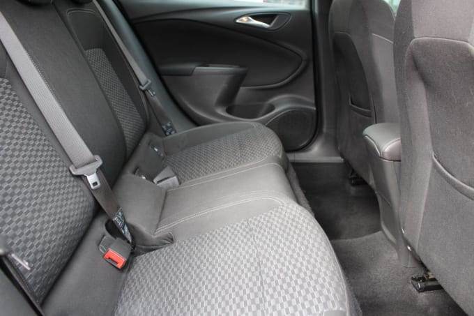 2025 Vauxhall Astra
