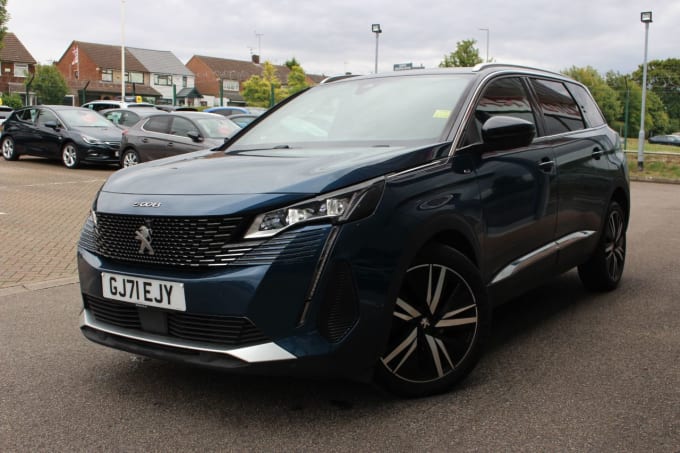 2025 Peugeot 5008