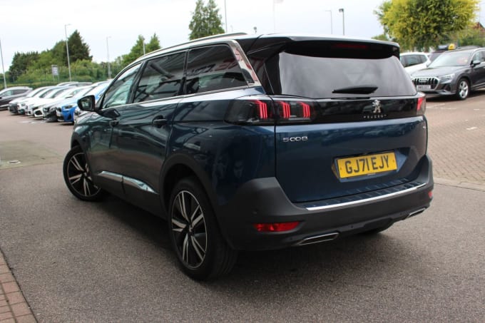 2025 Peugeot 5008