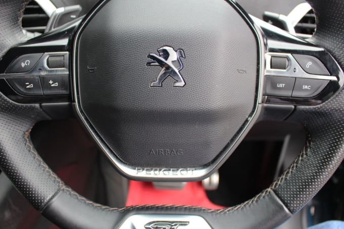 2025 Peugeot 5008