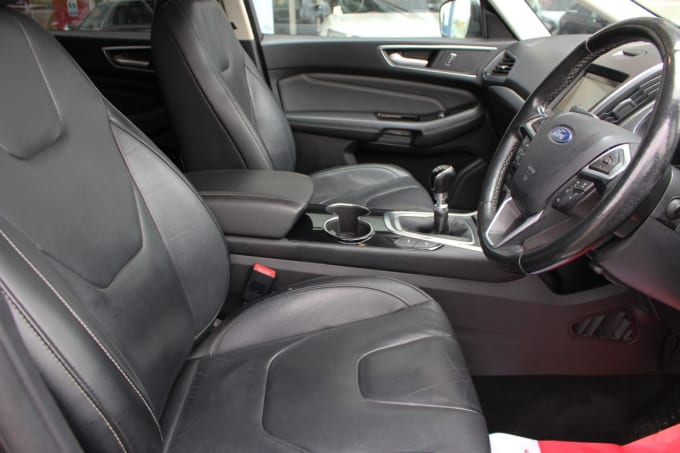 2025 Ford S-max