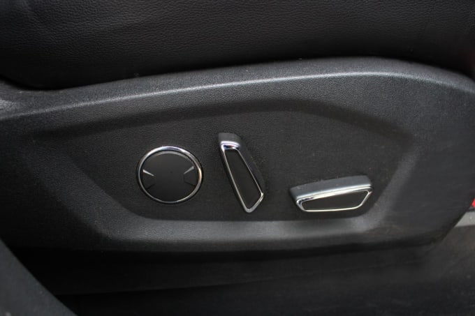 2025 Ford S-max