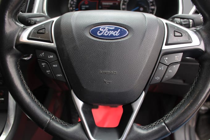 2025 Ford S-max