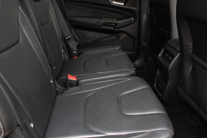 2025 Ford S-max