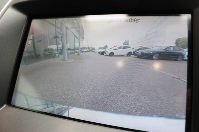 2025 Ford S-max
