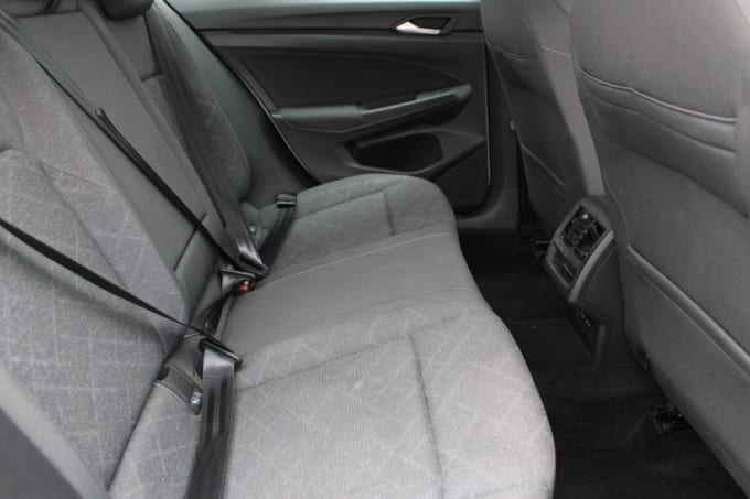 2025 Volkswagen Golf