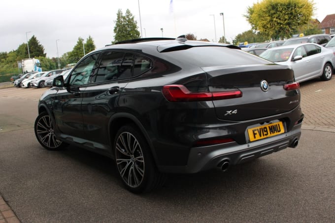 2025 BMW X4