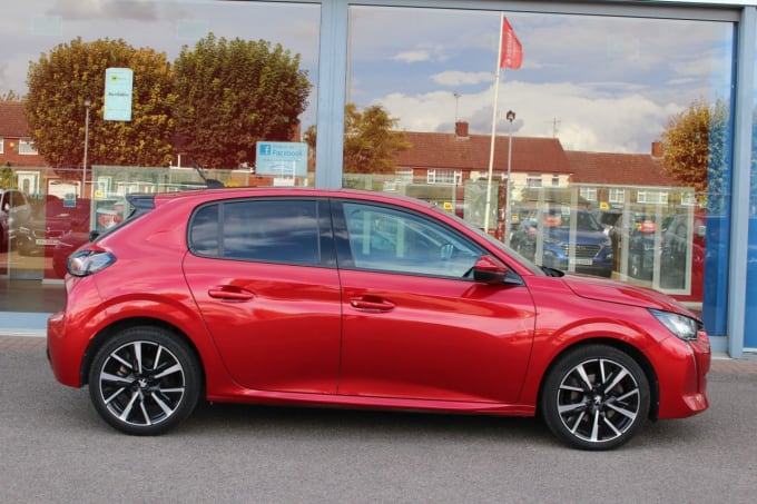 2025 Peugeot 208