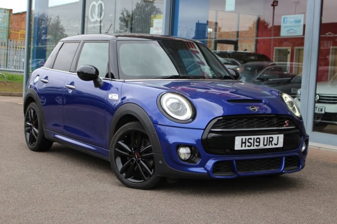 2019 Mini Hatch