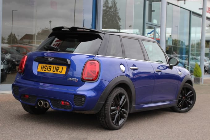 2019 Mini Hatch