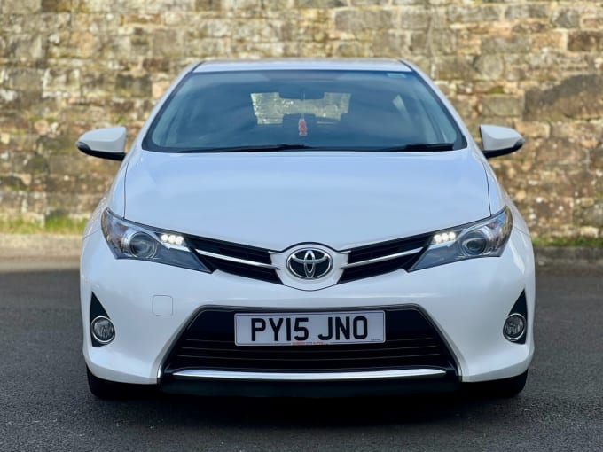 2015 Toyota Auris