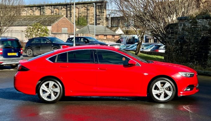 2025 Vauxhall Insignia