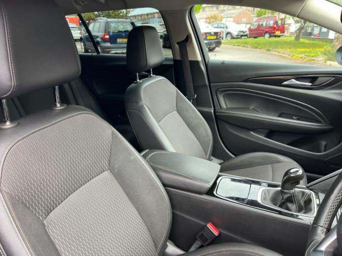 2025 Vauxhall Insignia