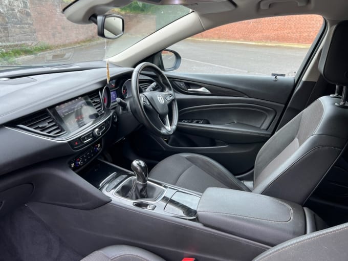 2025 Vauxhall Insignia
