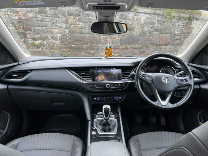 2025 Vauxhall Insignia