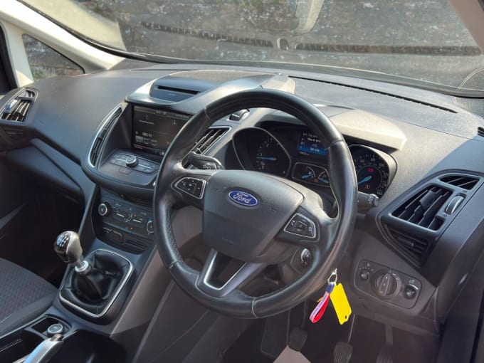 2025 Ford C-max