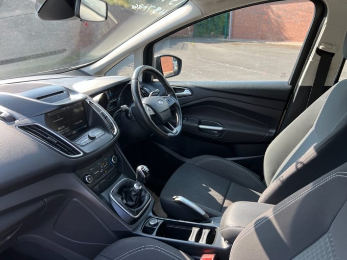 2025 Ford C-max