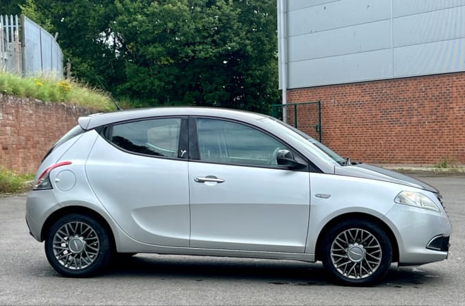 2025 Chrysler Ypsilon