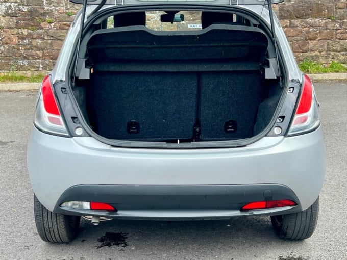 2025 Chrysler Ypsilon