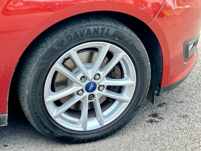 2025 Ford Grand C-max