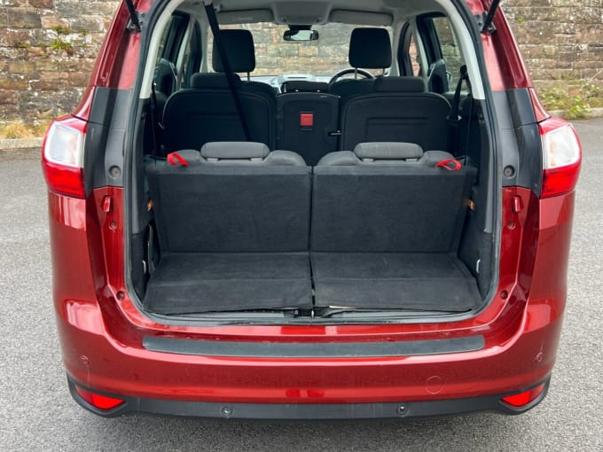 2025 Ford Grand C-max