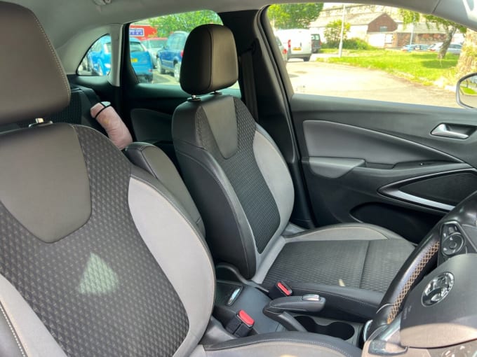 2025 Vauxhall Crossland X