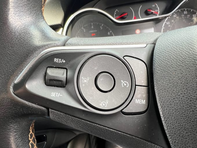 2025 Vauxhall Crossland X