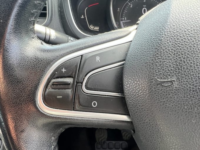 2025 Renault Scenic