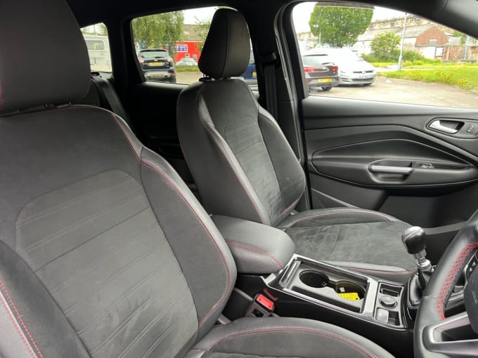 2025 Ford Kuga