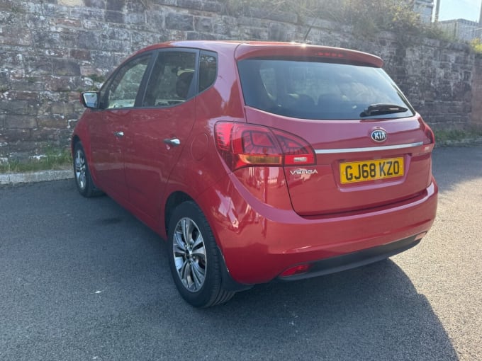 2025 Kia Venga