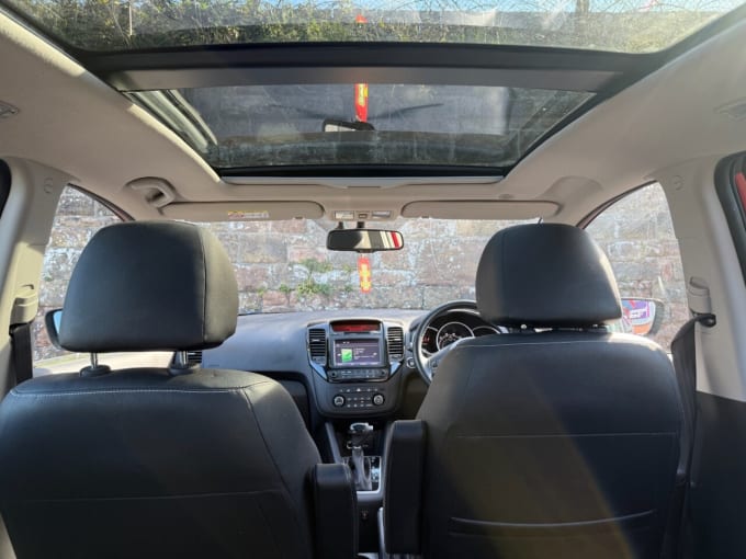 2025 Kia Venga