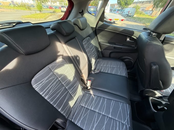 2025 Kia Venga