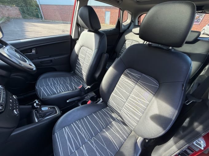 2025 Kia Venga