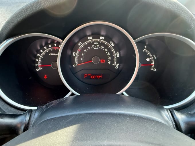 2025 Kia Venga