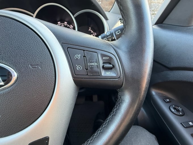 2025 Kia Venga