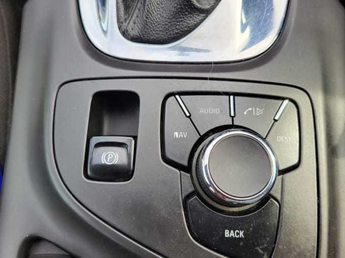 2025 Vauxhall Insignia