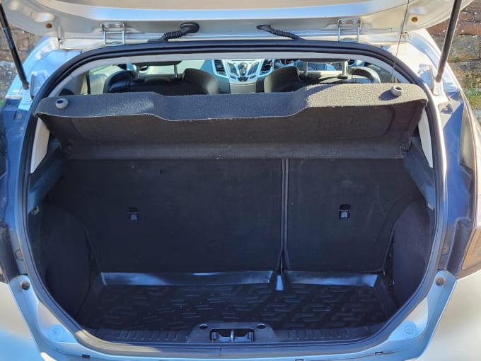 2010 Ford Fiesta