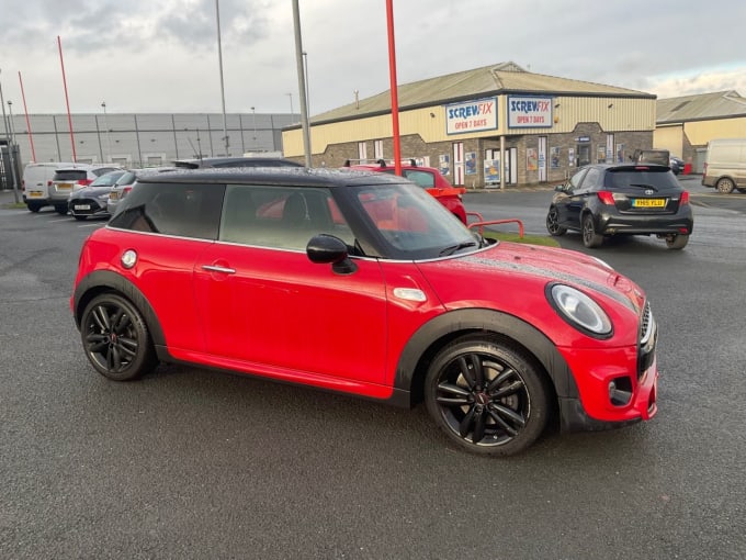 2025 Mini Hatch