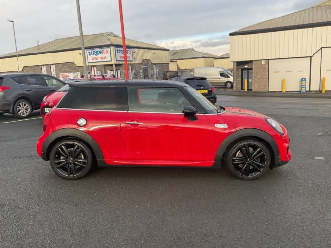 2025 Mini Hatch