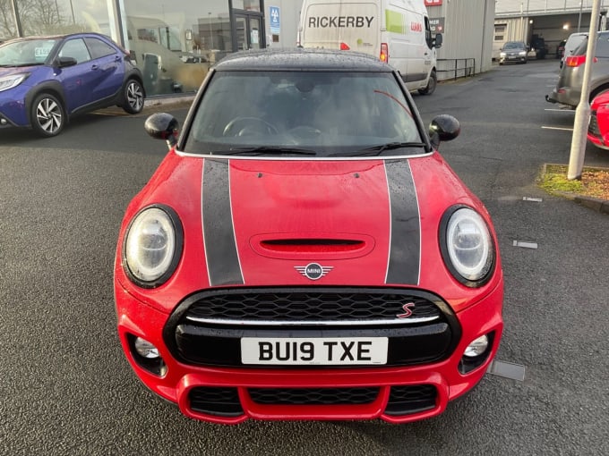 2025 Mini Hatch