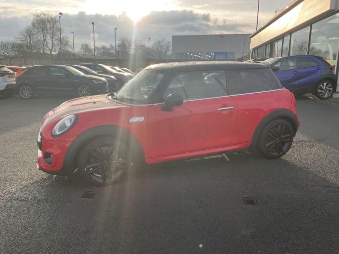 2025 Mini Hatch